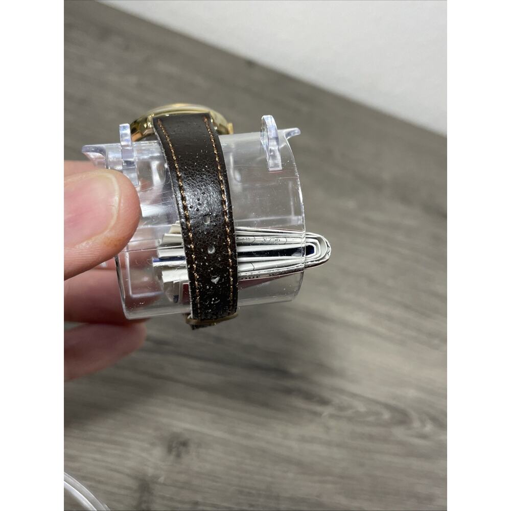 Vintage Disney Mickey Mouse Lorus Leather Band Watch Water Resistant Gold Tone - Picture 13 of 16